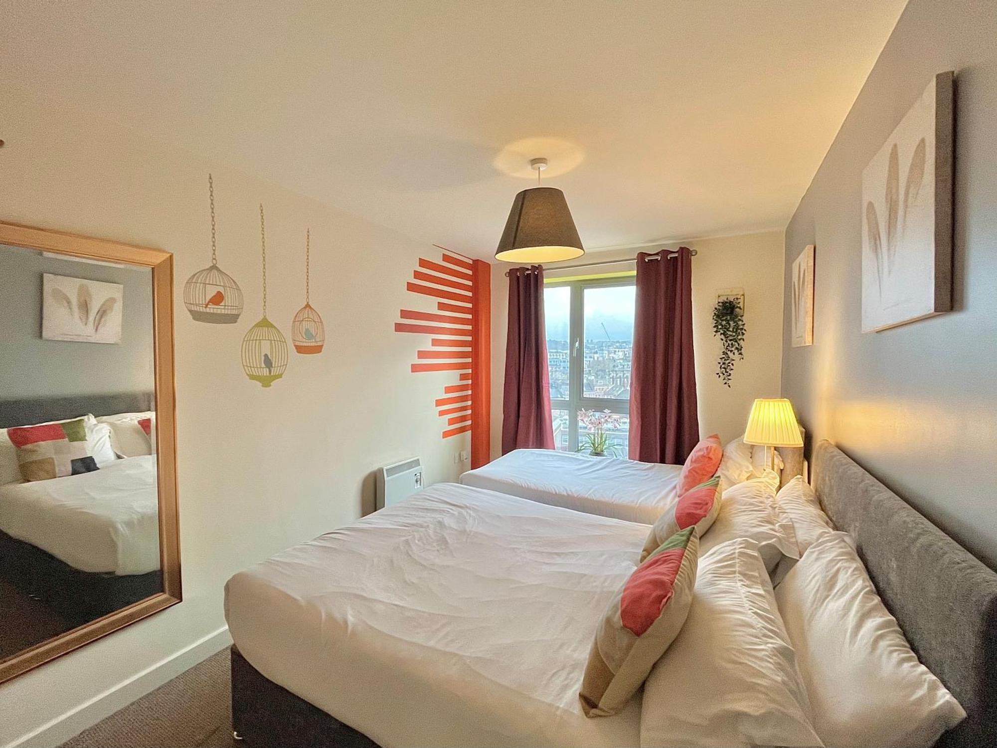 Skyview Apartment By Noknokstay - City Centre With Parking - Group, Family, Business Шеффілд Екстер'єр фото
