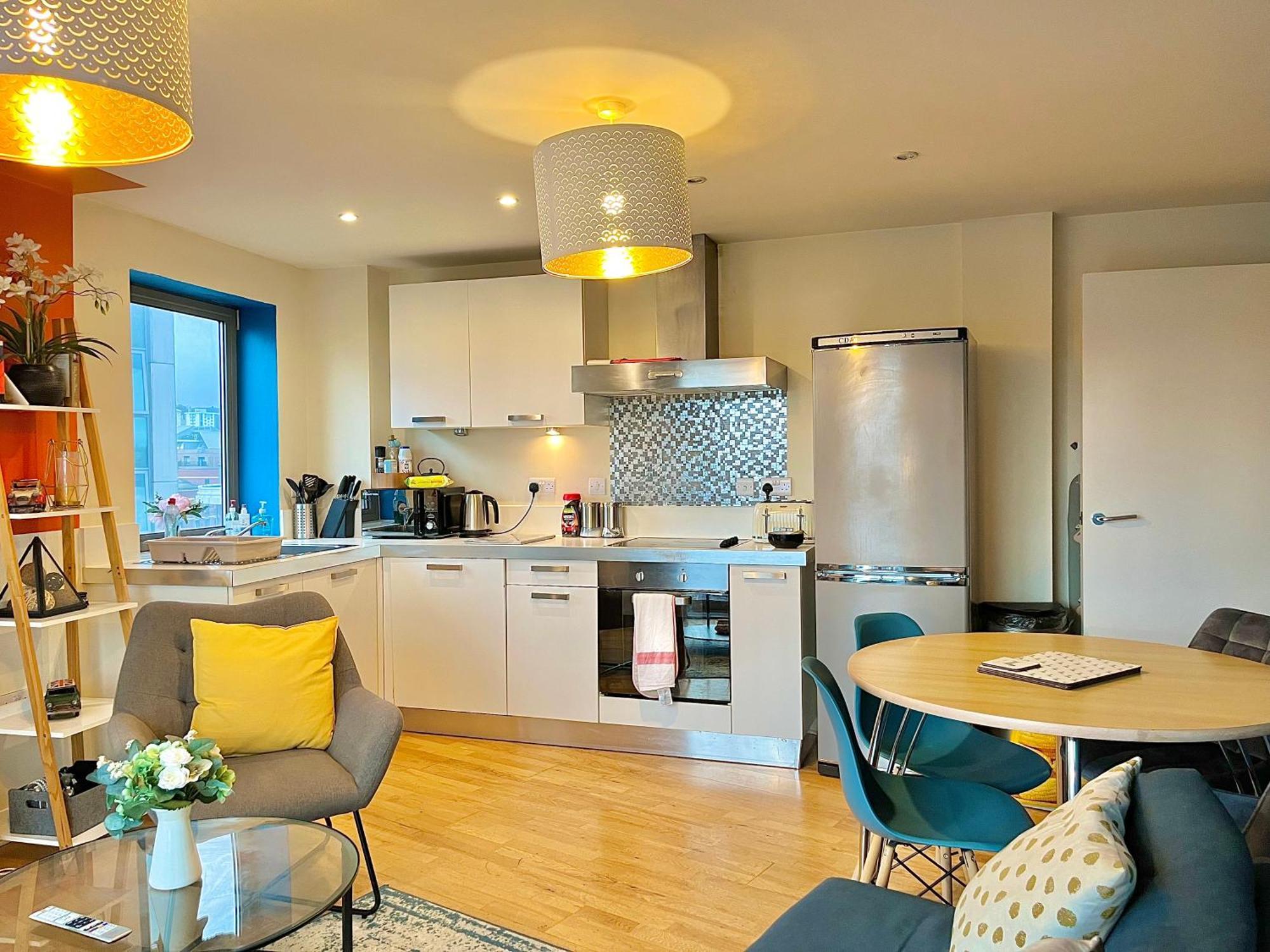 Skyview Apartment By Noknokstay - City Centre With Parking - Group, Family, Business Шеффілд Екстер'єр фото