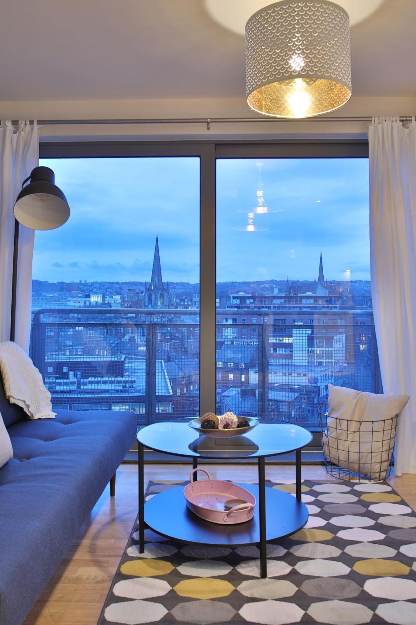Skyview Apartment By Noknokstay - City Centre With Parking - Group, Family, Business Шеффілд Екстер'єр фото